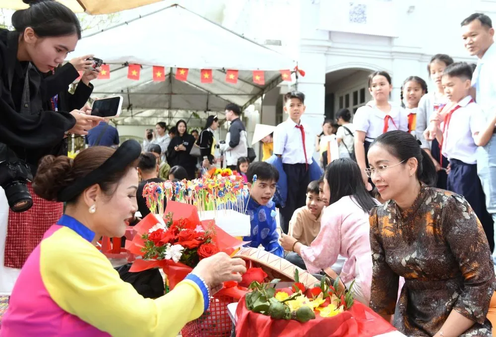Offline – Online, cửa ngõ di sản thế giới miền Trung Việt Nam, giúp du khách chạm vào nguyên bản
