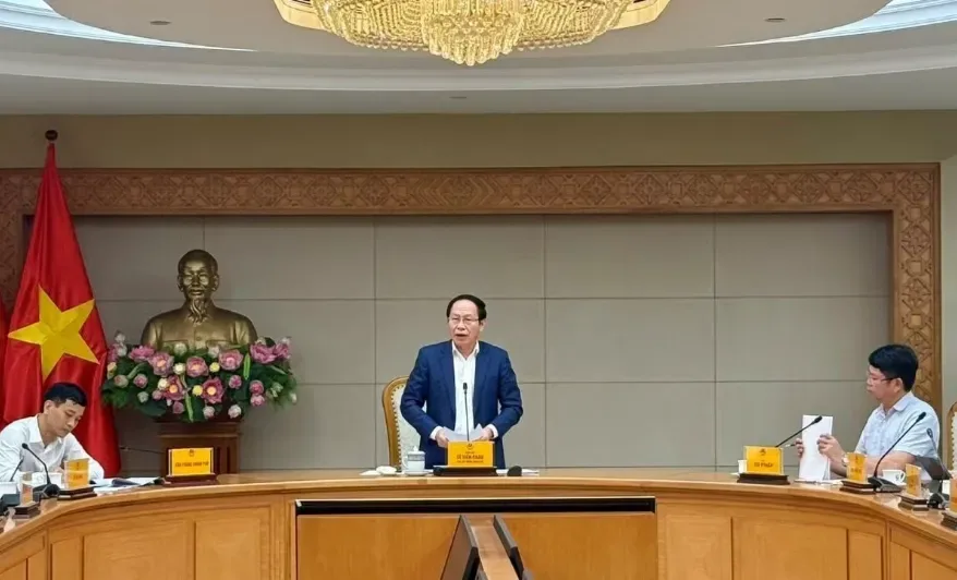 Hoàn thiện thể chế, tháo gỡ điểm nghẽn pháp lý để thúc đẩy phát triển kinh tế – xã hội